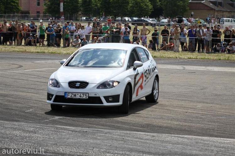 auto_show_millenium__78___Large_