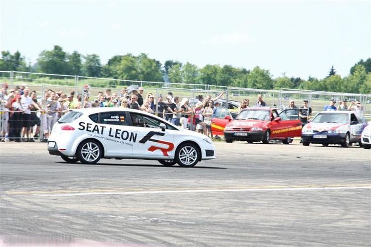 auto_show_millenium__80___Large_