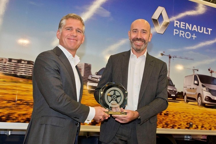 Renault_72845_global_en