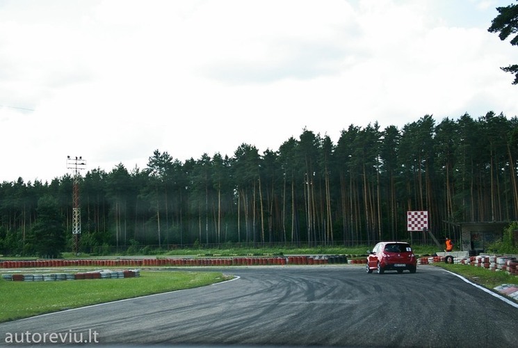 renault_sportiniai_automobiliai__13_