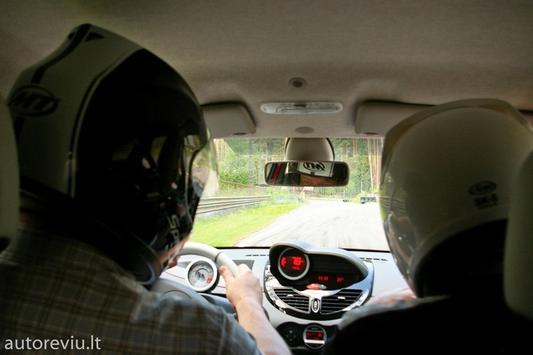 renault_sportiniai_automobiliai__14_