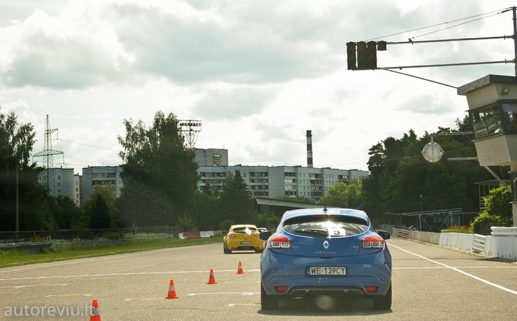 renault_sportiniai_automobiliai__17_