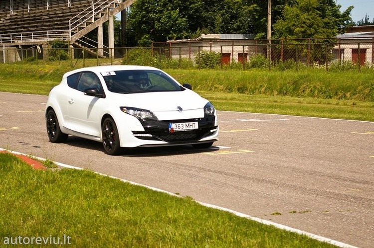 renault_sportiniai_automobiliai__18_