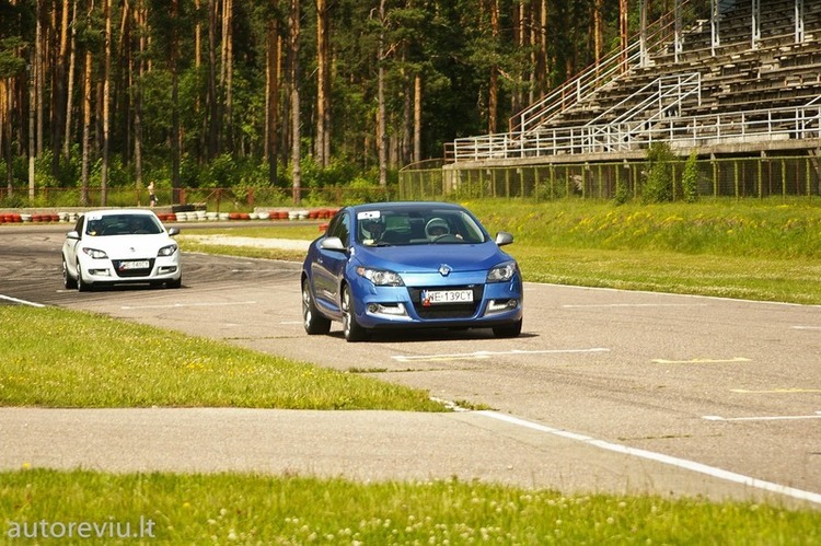 renault_sportiniai_automobiliai__20_