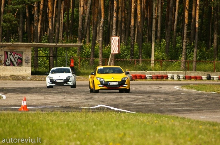 renault_sportiniai_automobiliai__27_