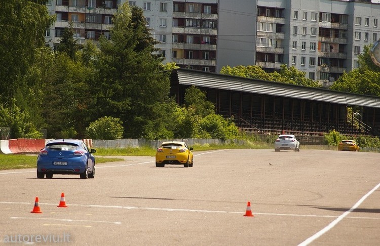 renault_sportiniai_automobiliai__28_