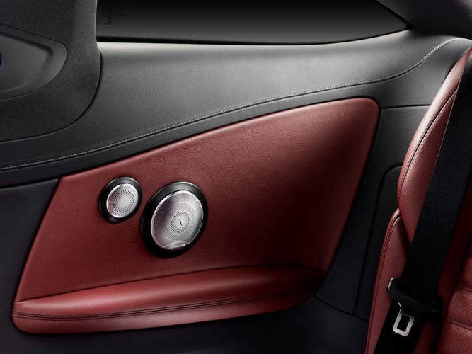 Mercedes-Benz_C-Class_Coup__C_300__15_