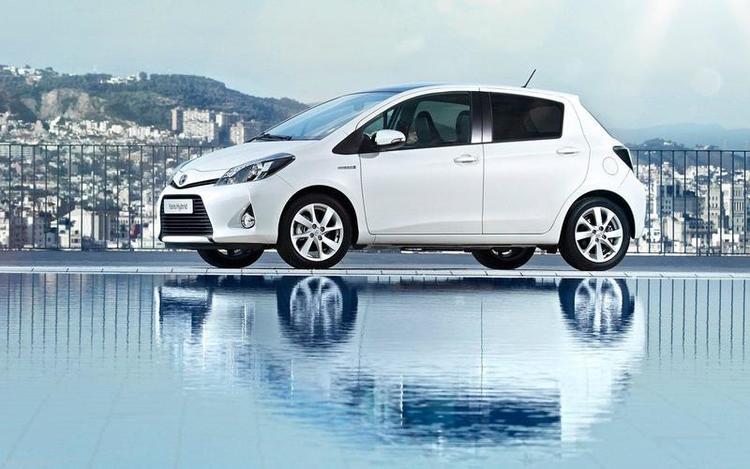 Toyota_Yaris_Hybrid