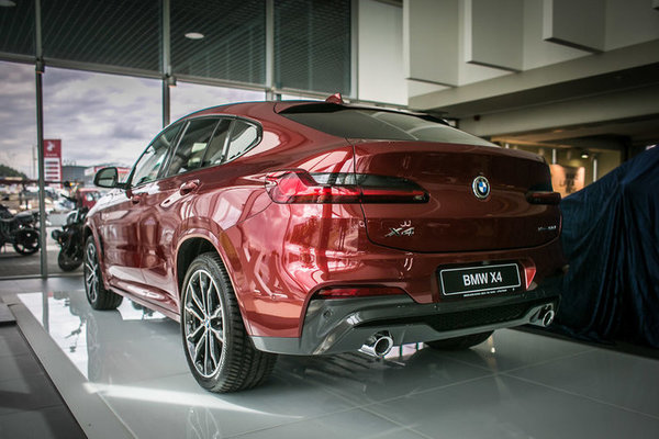 BMW_X4_8