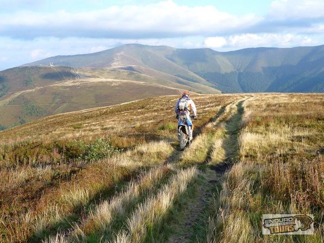Offroad_tour_in_Ukraine_2012_08-16_19-08_P1110507