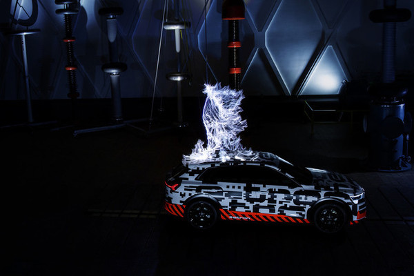 Audi_etron_Faraday_3