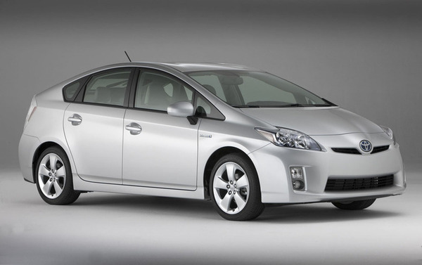 Toyota_Prius_2011