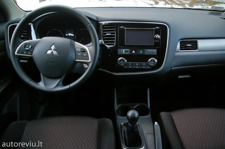 mitsubishi_outlander__2_