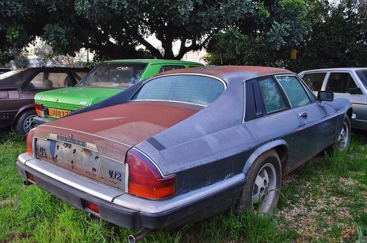 apleisti_automobiliai_Kipre