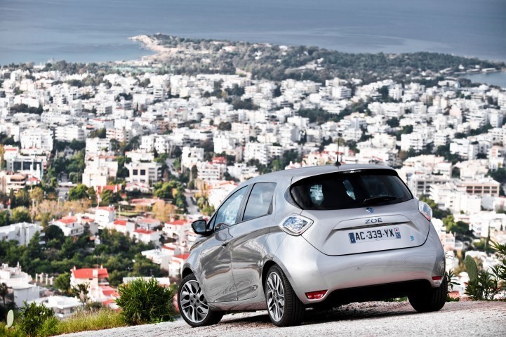 Renault_44603_global_en__Small_