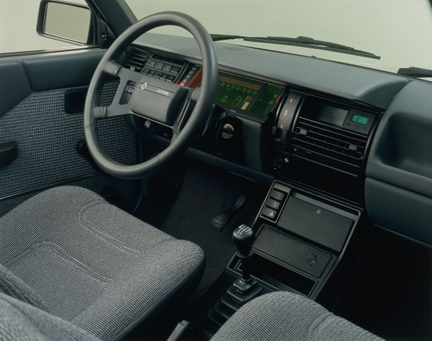 Renault_11_ELECTRONIC_1985_r