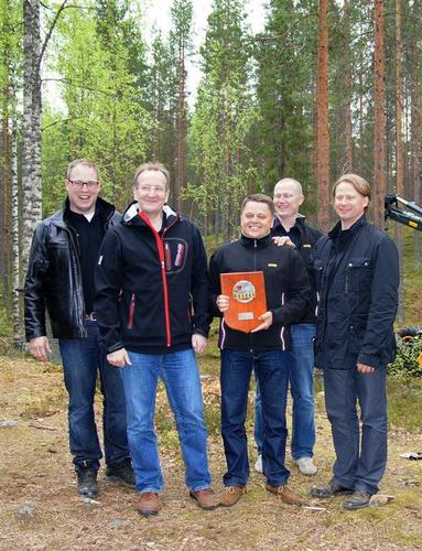 PS__Konekesko_Lietuva__veikla_ivertinta_Suomijoje_20130531__Large_