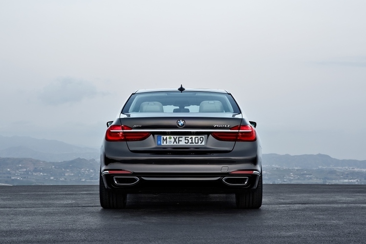 BMW_7__6_