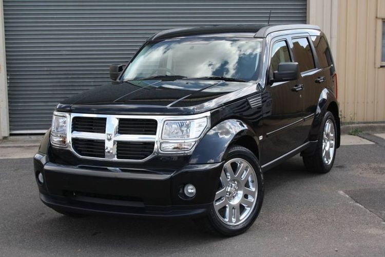 Dodge-Nitro-2013-Photo
