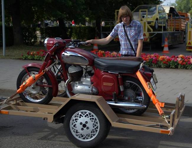 Bir___senovin_s_technikos_klubas_Ekipa_as__2_