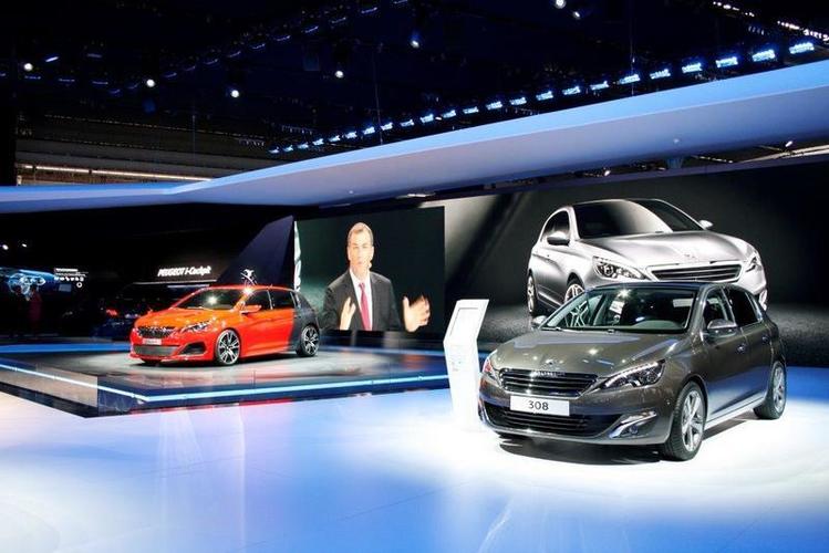 Peugeot_stand_308_and_308R