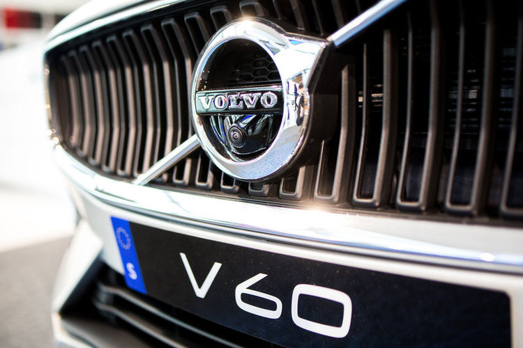 VOLVO_V60-8