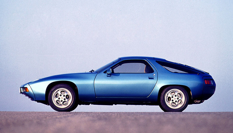 _5_FAKTAS__Porsche_928_01_