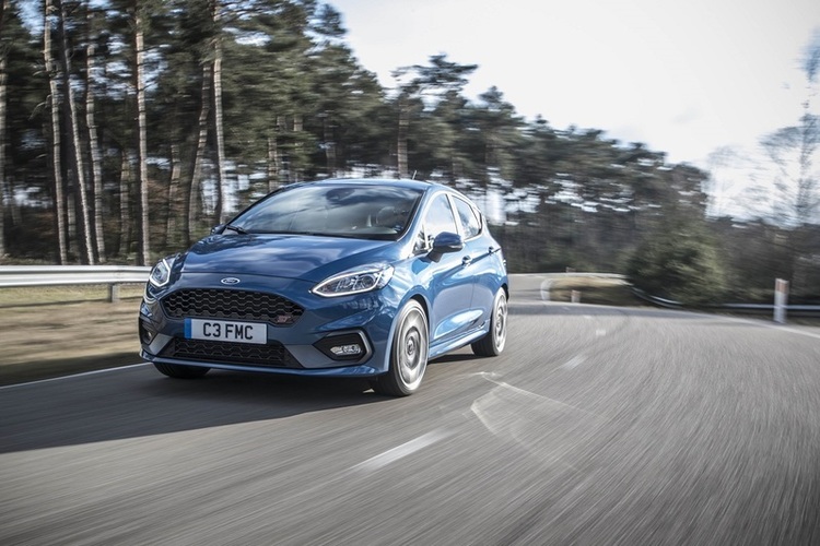 FORD_2018_FIESTA_ST_5door_14