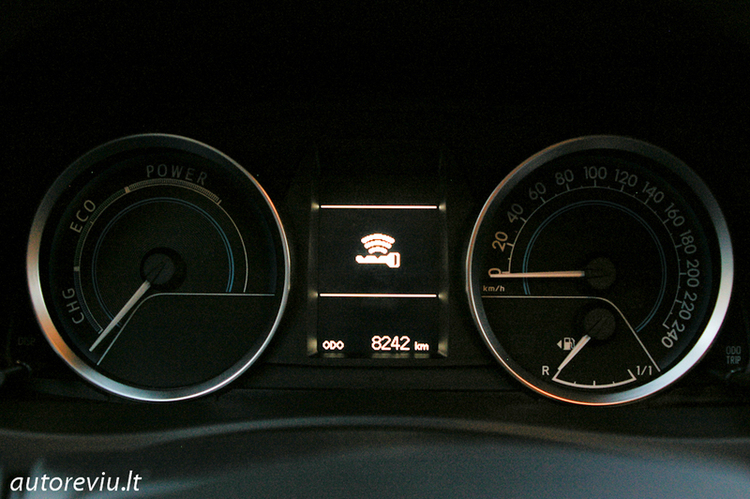 toyota_auris_TS_hybrid__4_