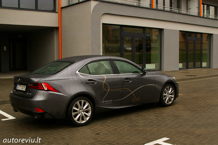 lexus_is__10_