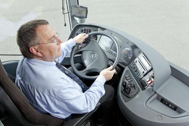 Mercedes-Benz_Tourismo_K__3_