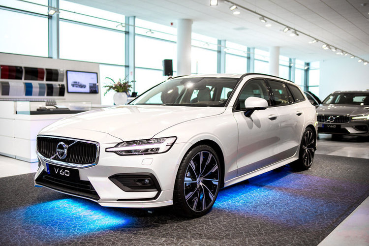 VOLVO_V60-1