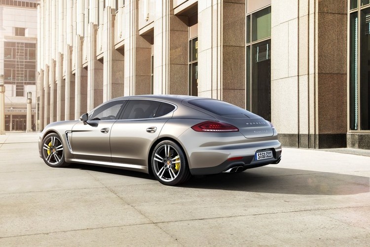 Porsche_Panamera_Turbo_S_Executive_