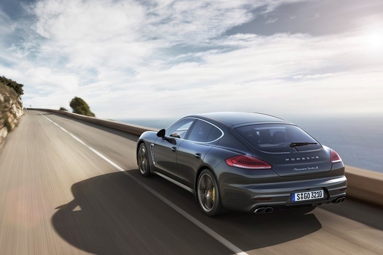 Porsche_Panamera_Turbo_S_