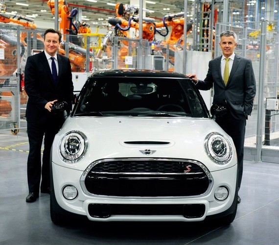Naujas_MINI_JK_ministras_pirmininkas_David_Cameron_ir_Peter_Schwarzenbauer