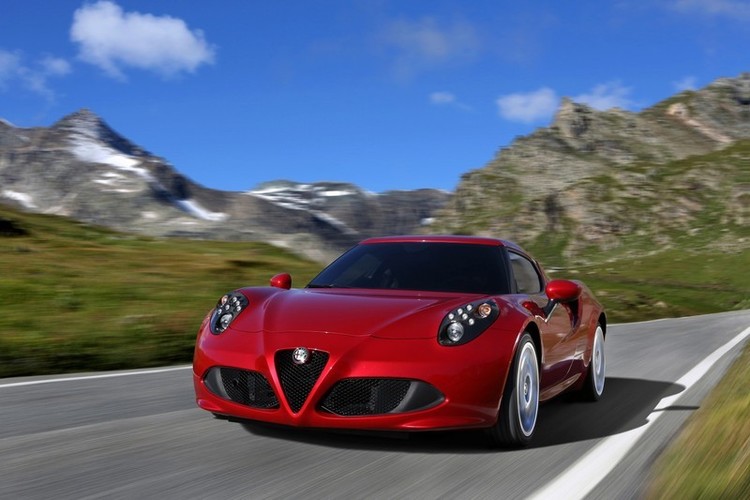 AR_alfa-romeo-4c-02