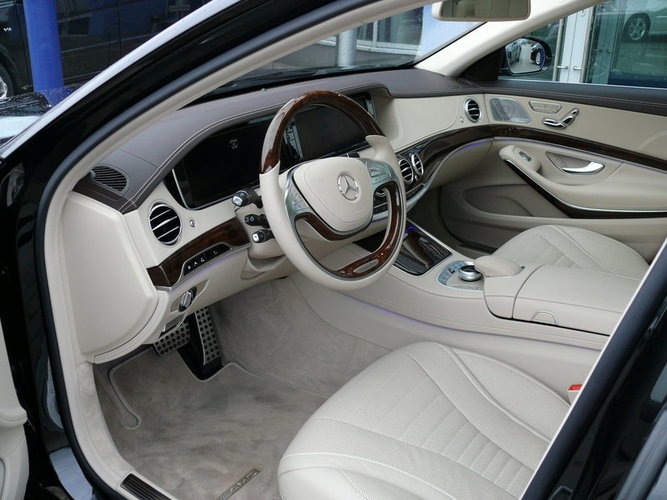 Mercedes-Benz_S500_1