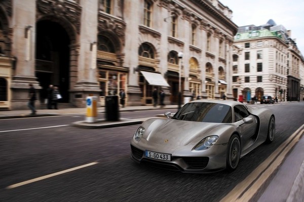 Porsche_Spyder_918_I