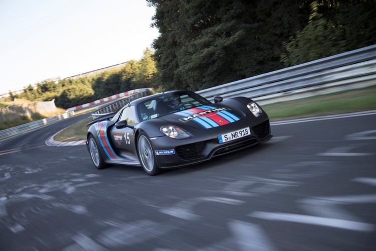 Porsche_Spyder_918_N_rburgring_trasoje
