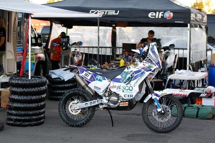 Motociklinink__stovykla_Dakar_2014_nuotr