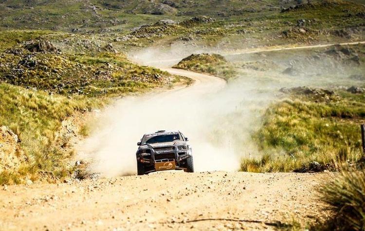 General_Financing_-_Autopaslauga_ekipazas_trasoje_1_nuotr