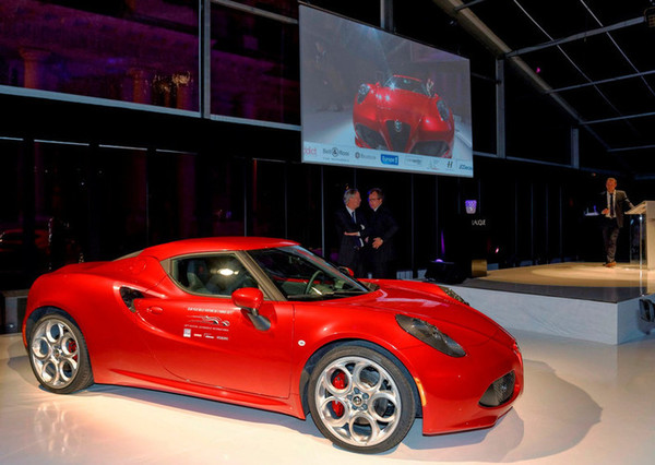 Alfa_Romeo_4C_Prancuzijoje