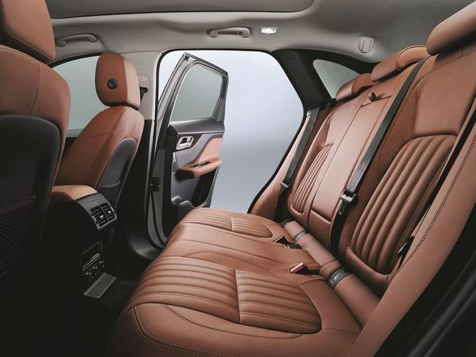 Jag_FPACE_Portfolio_Studio_Image_140915_04_LowRes