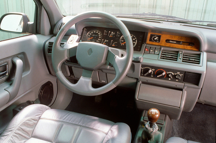 Renault_33675_global_en