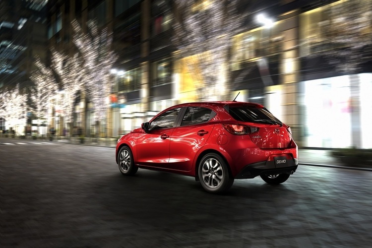 Mazda2_jap-pack_2014_003__jpg300