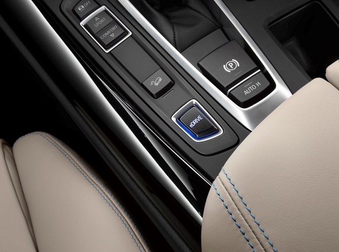 BMW_Concept_X5_eDrive_interior__6_