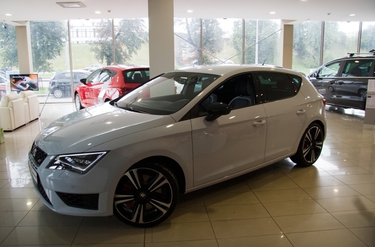 SEAT_Leon_Cupra2