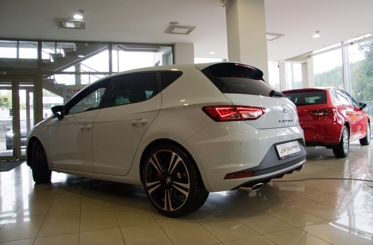 SEAT_Leon_Cupra3