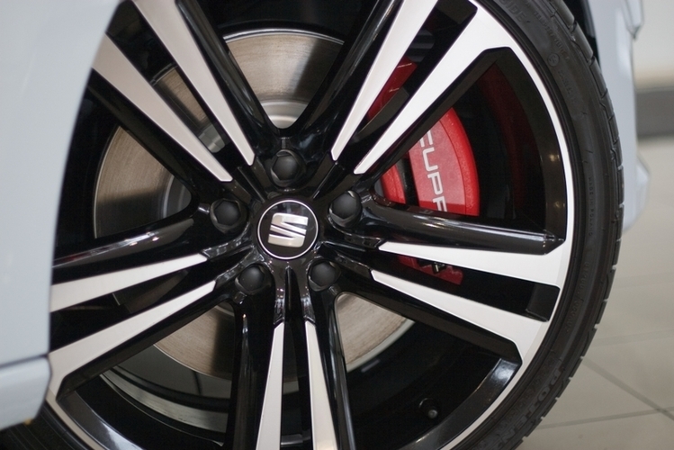 SEAT_Leon_Cupra8