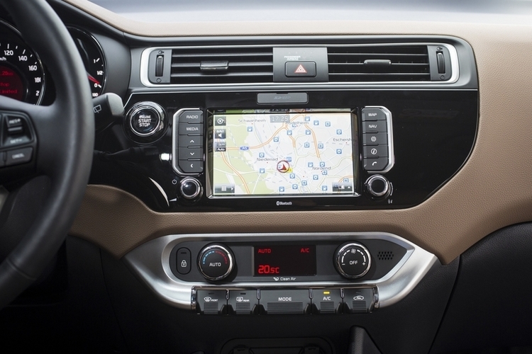 kia_rio4